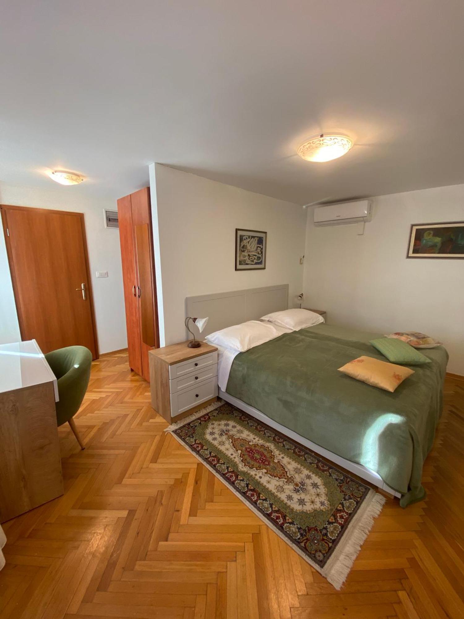 Rooms Base Split Exterior foto