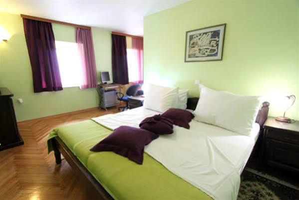 Rooms Base Split Exterior foto